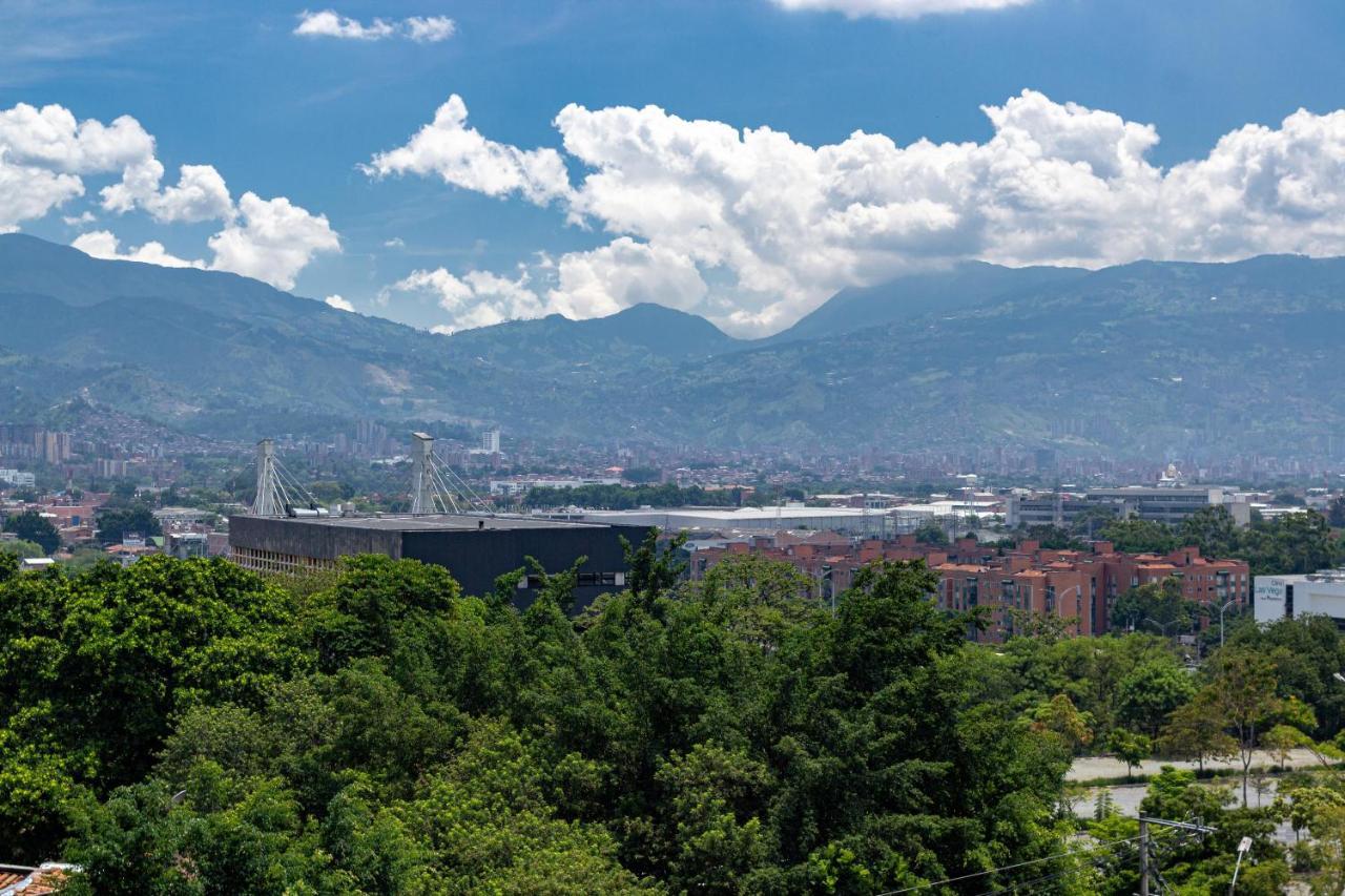 Alcazar De Oviedo By Ee Hoteles Medellín Buitenkant foto